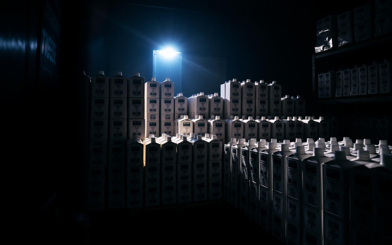 Warehouse holding palletised long-life beverage cartons